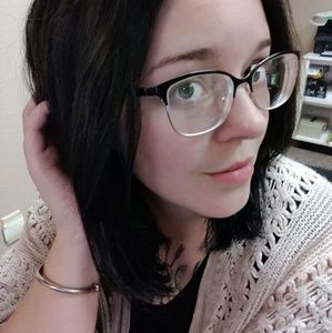 Meet your Posher, Faith